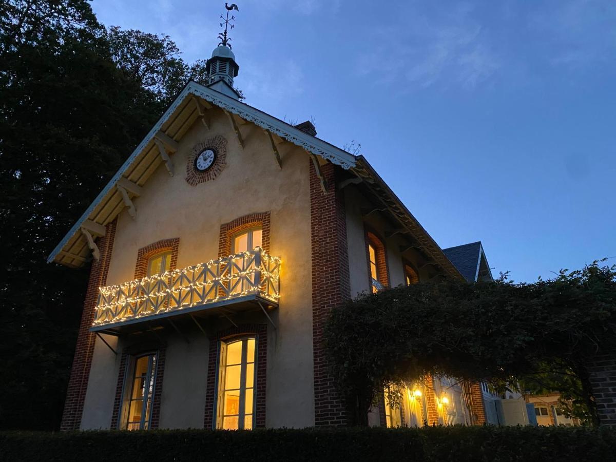 La Maison Du Cavalier, Chateau De Lavenue Pierrefitte-en-Auge Exterior foto